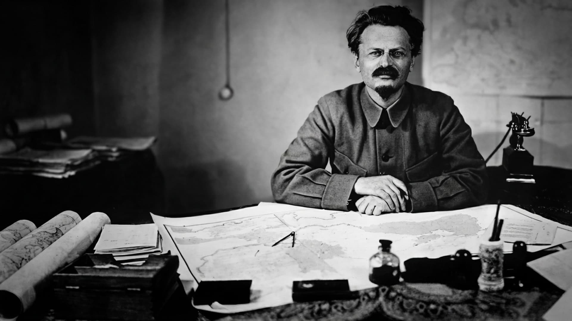 Жизнь Льва Троцкого. Враг номер один